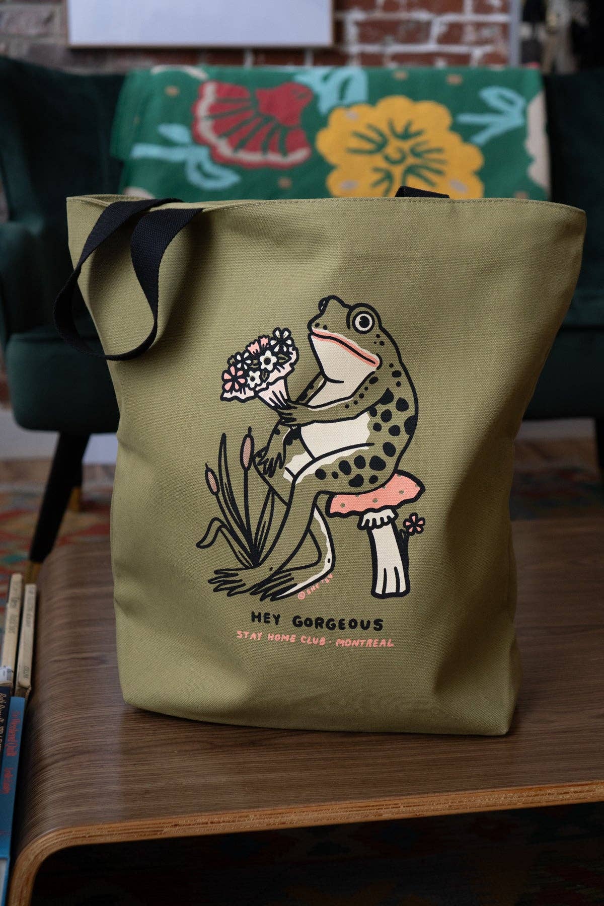 Hey Gorgeous Big Zip Tote