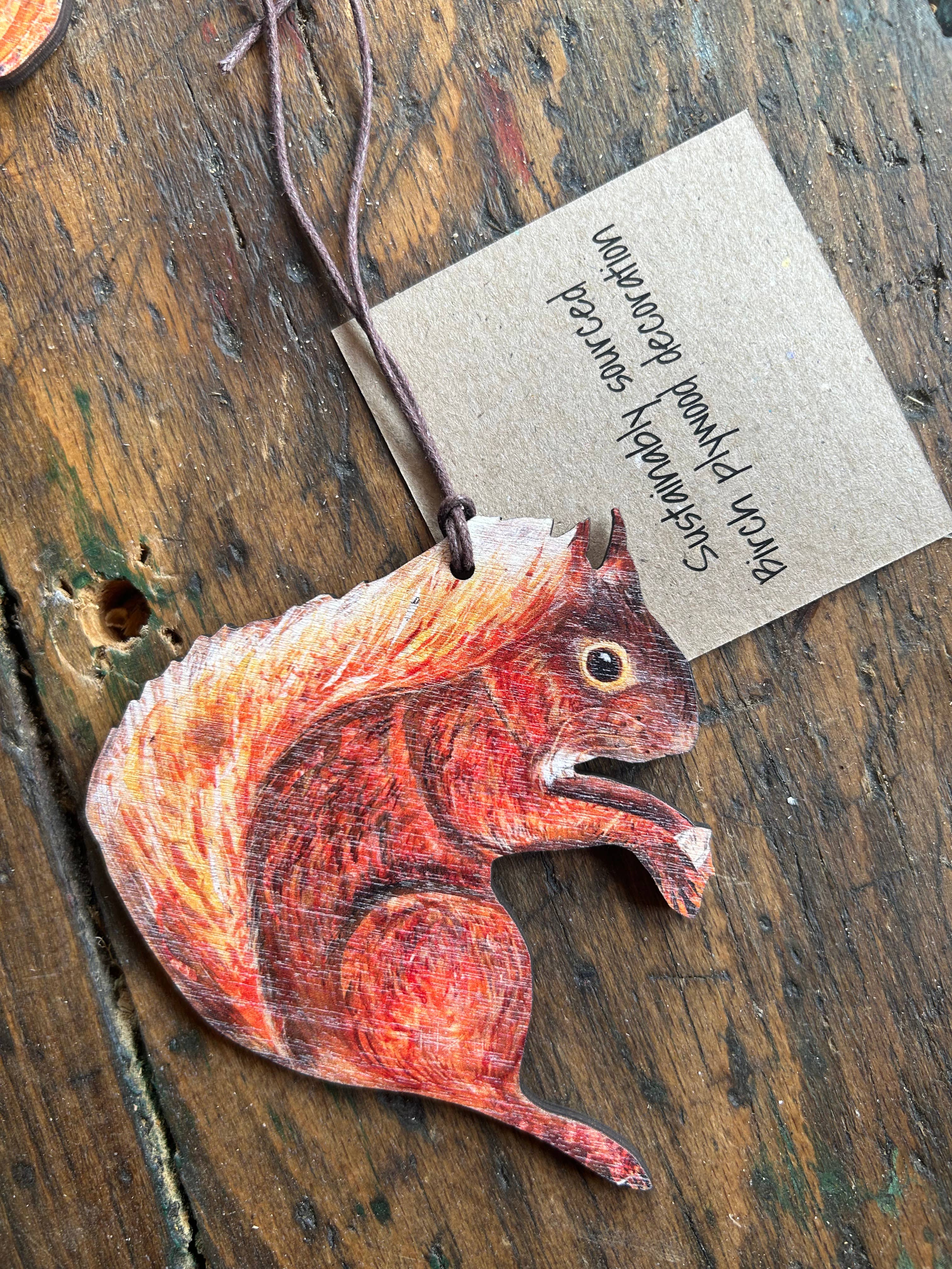 Red Squirrel Birch Plywood Decoration