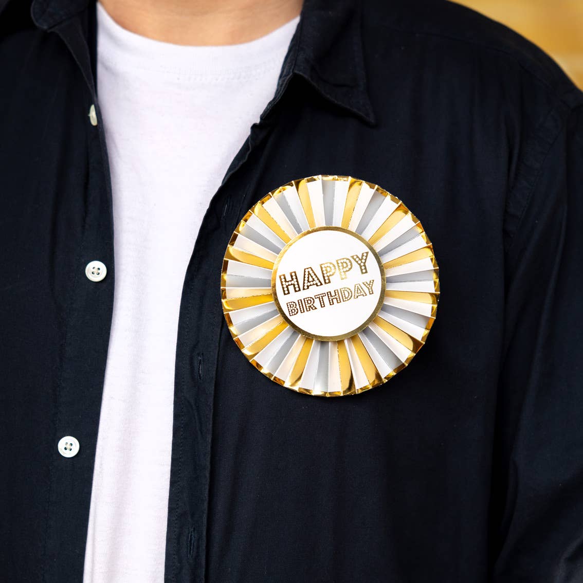 Luxe Gold Happy Birthday Badge