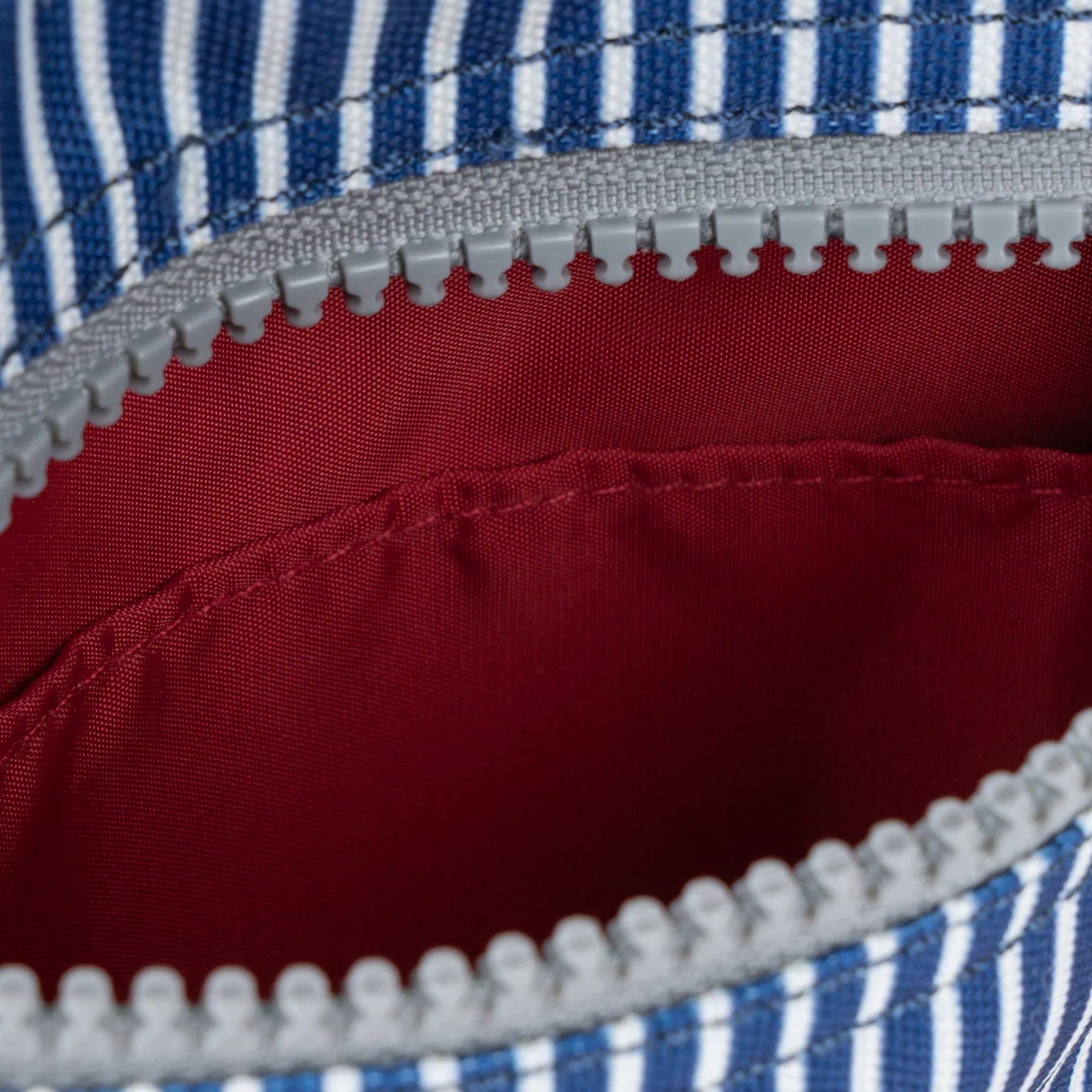 Red Hickory Chelsea Travel Pocket