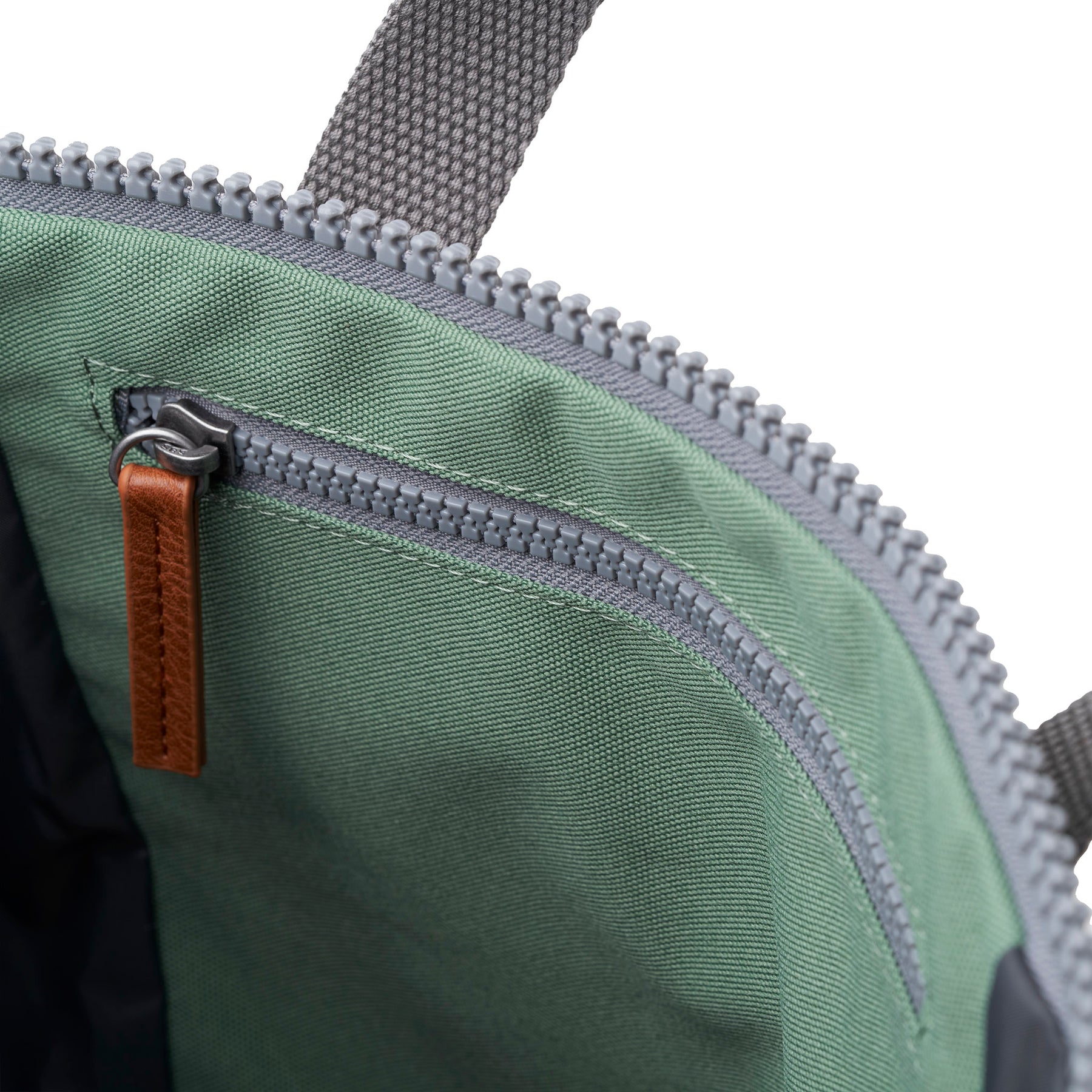 Medium Frost Sustainable Finchley Backpack