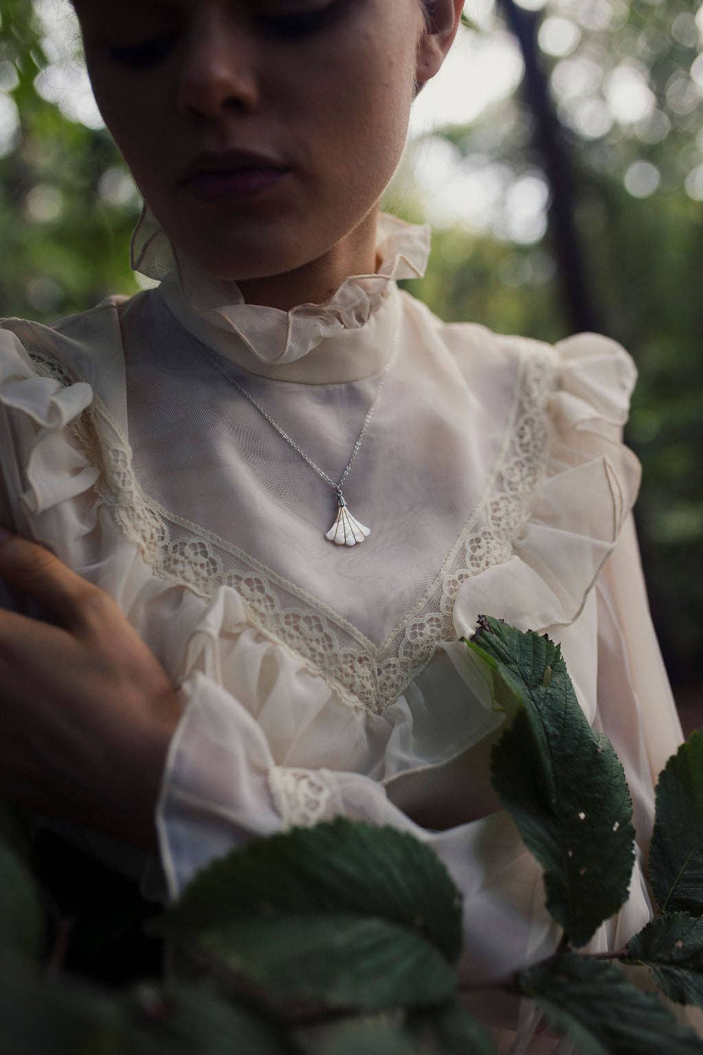 Mother Of Pearl Art Deco Fan Necklace