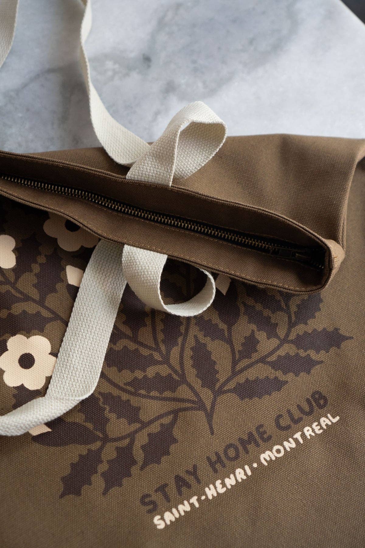 Blooms 1858 Big Zip Tote Bag