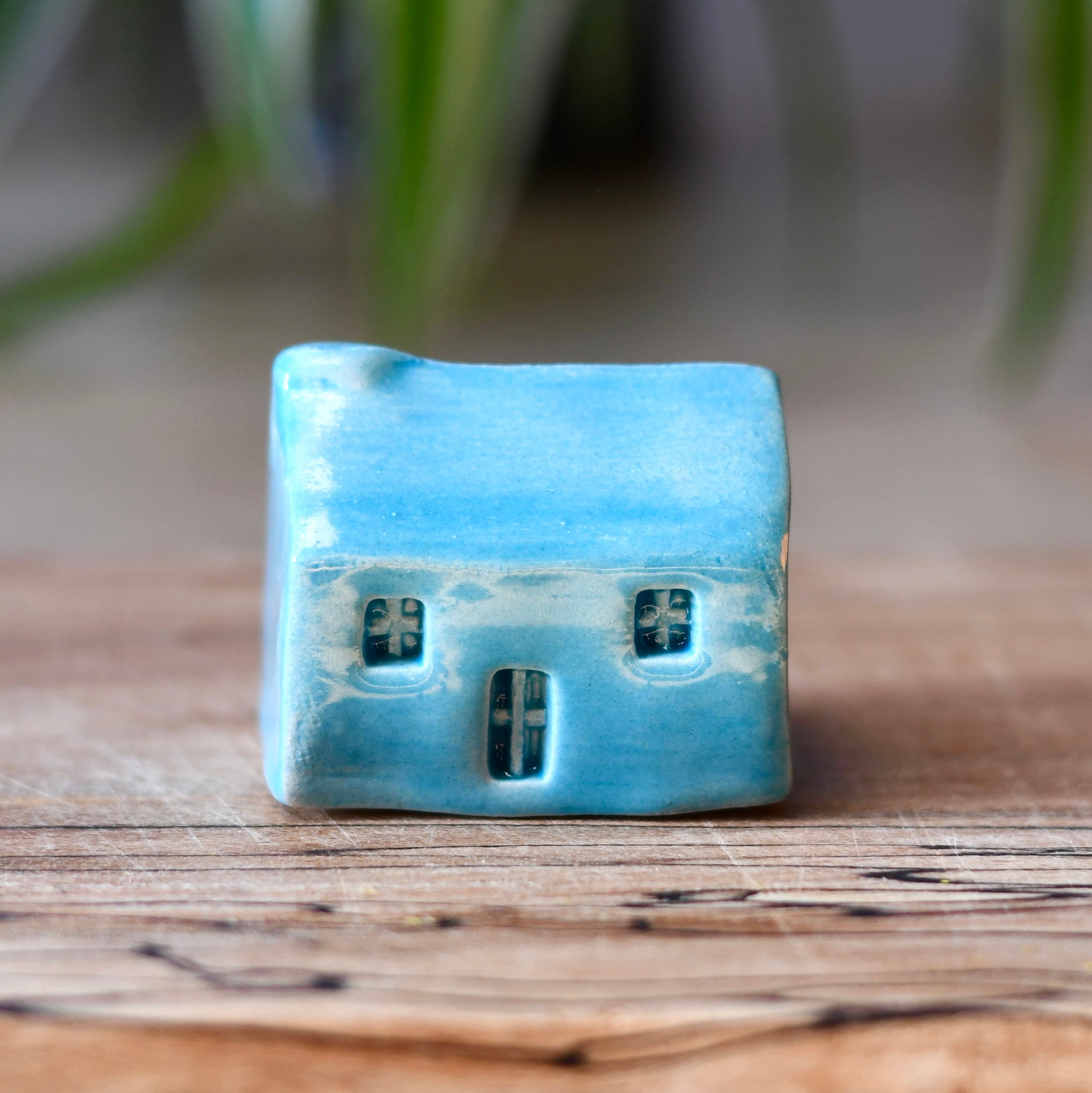 Block Colour Ceramic Bothies