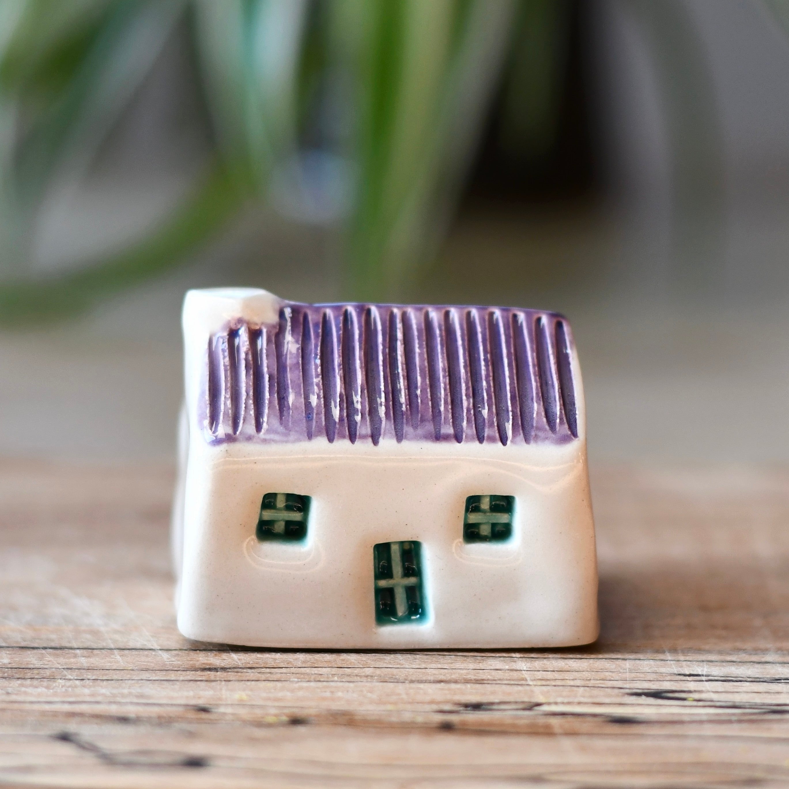 Tin Roof Ceramic Bothies