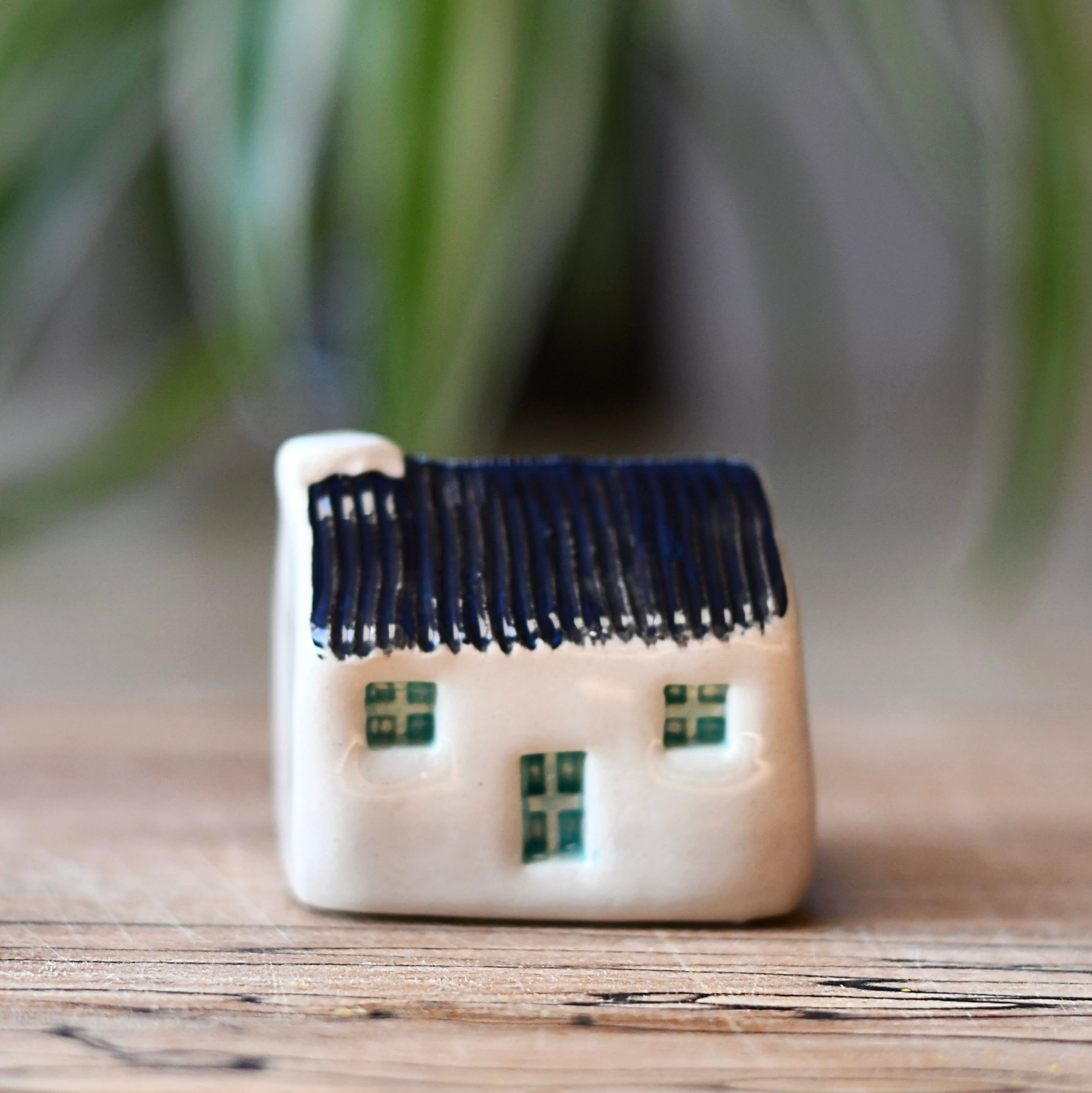 Tin Roof Ceramic Bothies