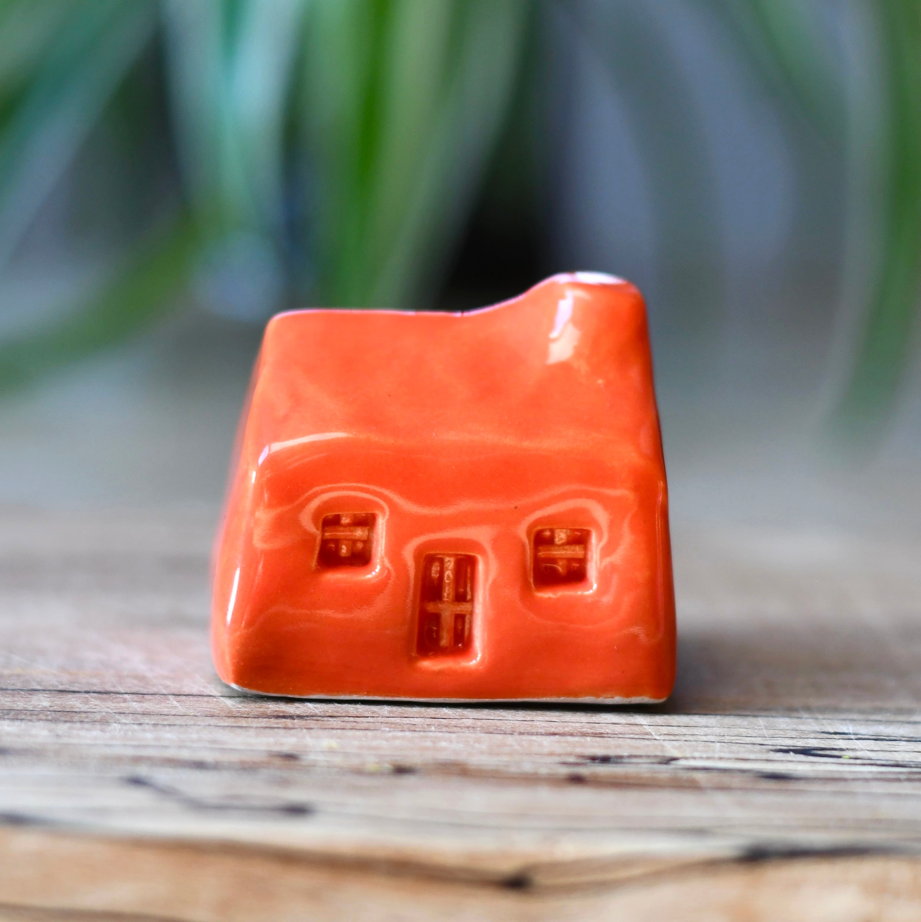 Block Colour Ceramic Bothies