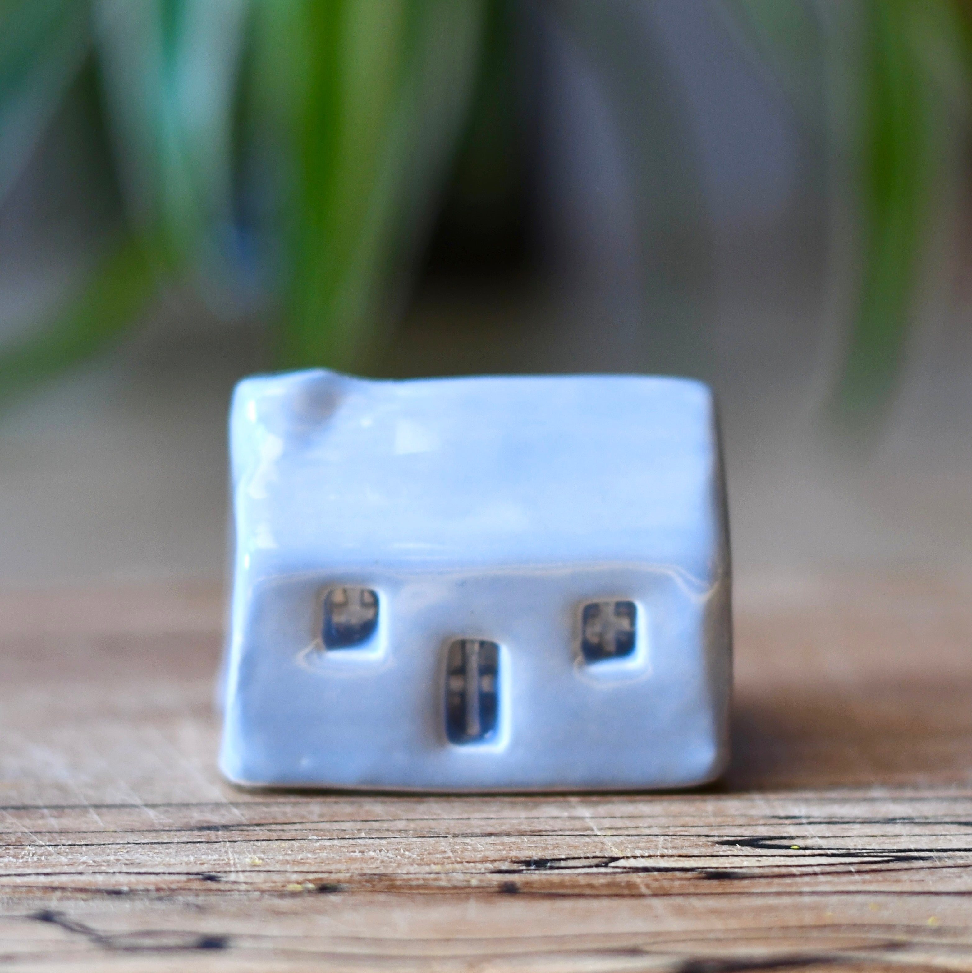 Block Colour Ceramic Bothies