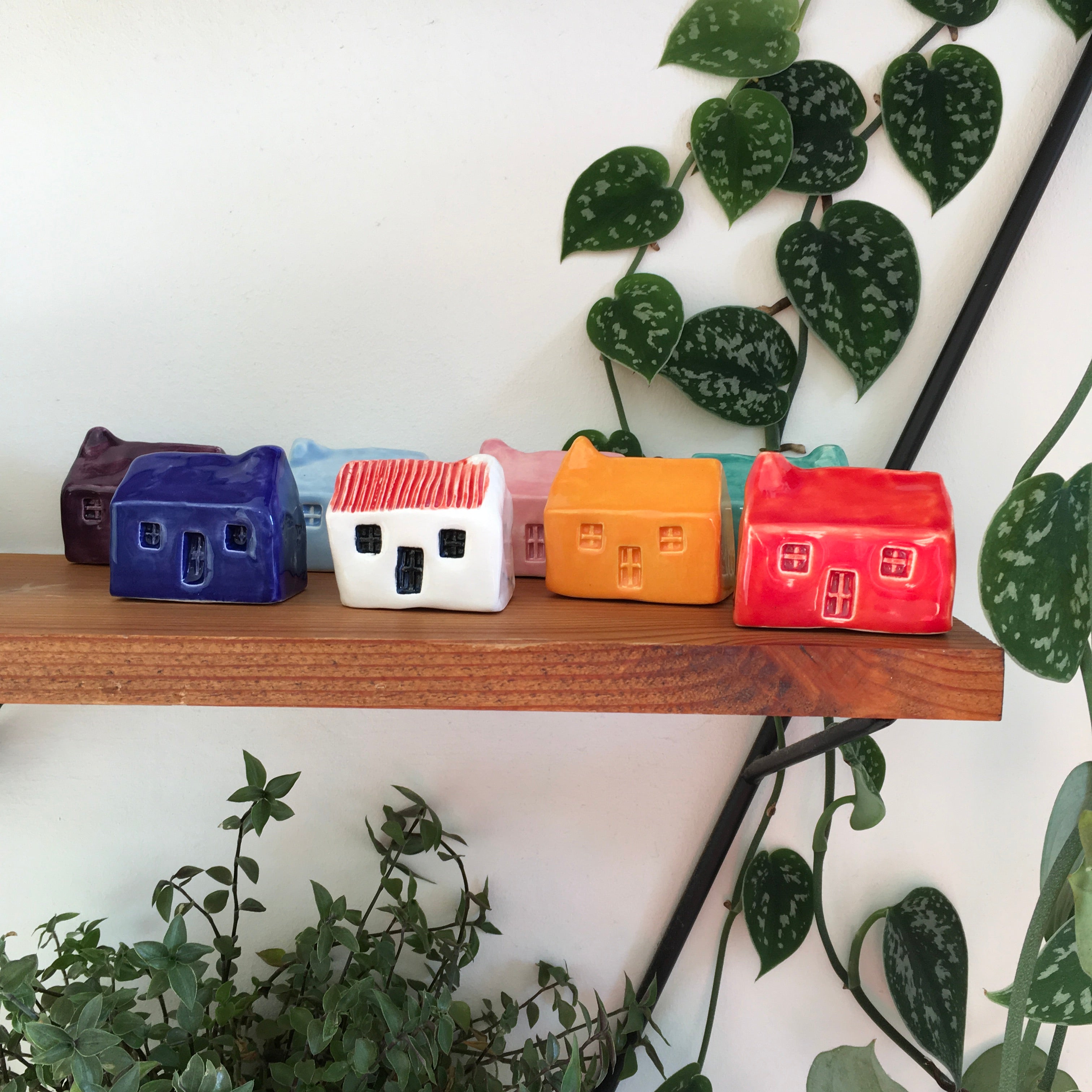Block Colour Ceramic Bothies