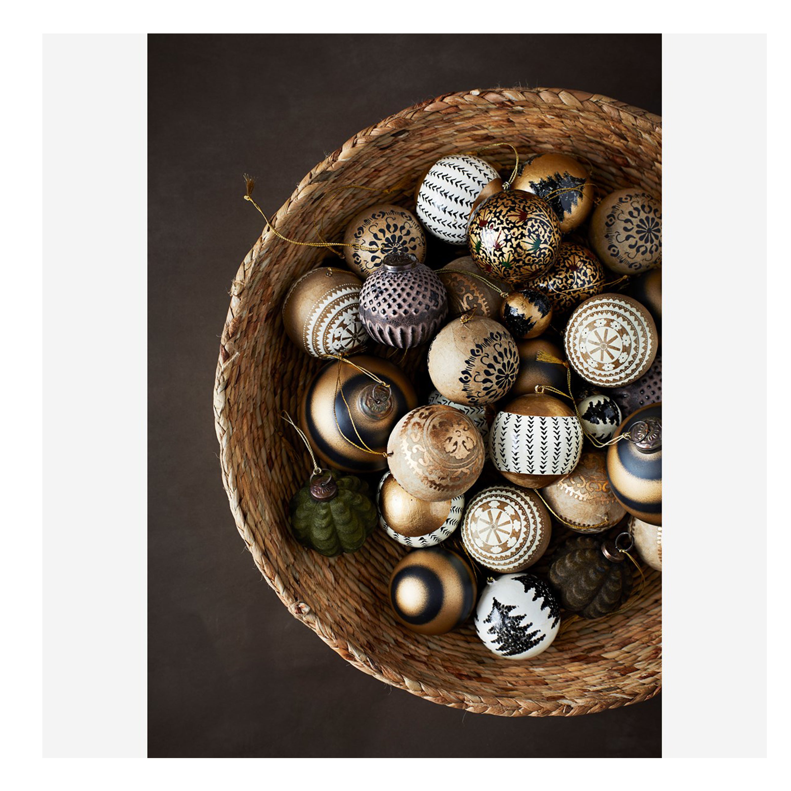 Hand Painted Papier Mache Bauble - Black