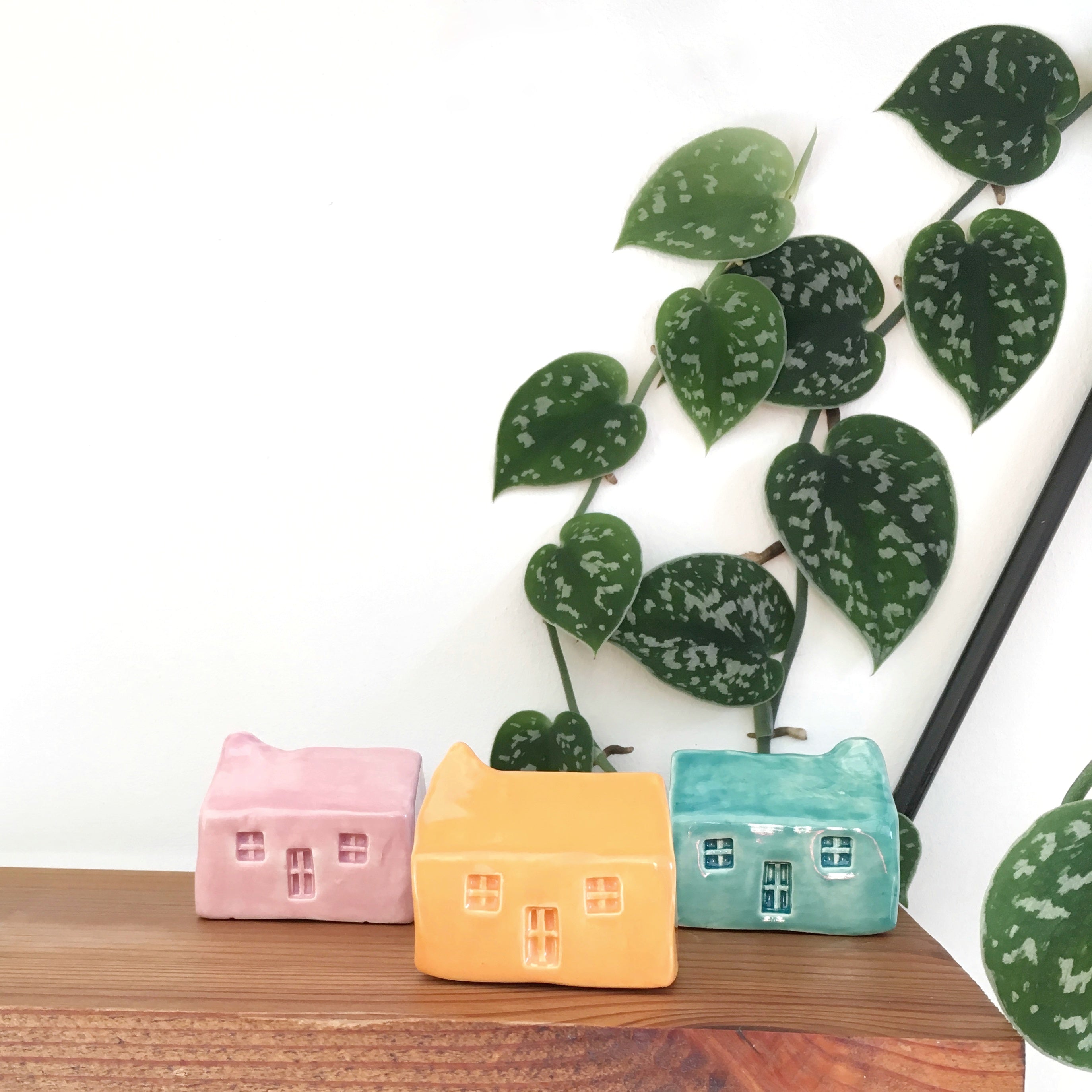 Block Colour Ceramic Bothies