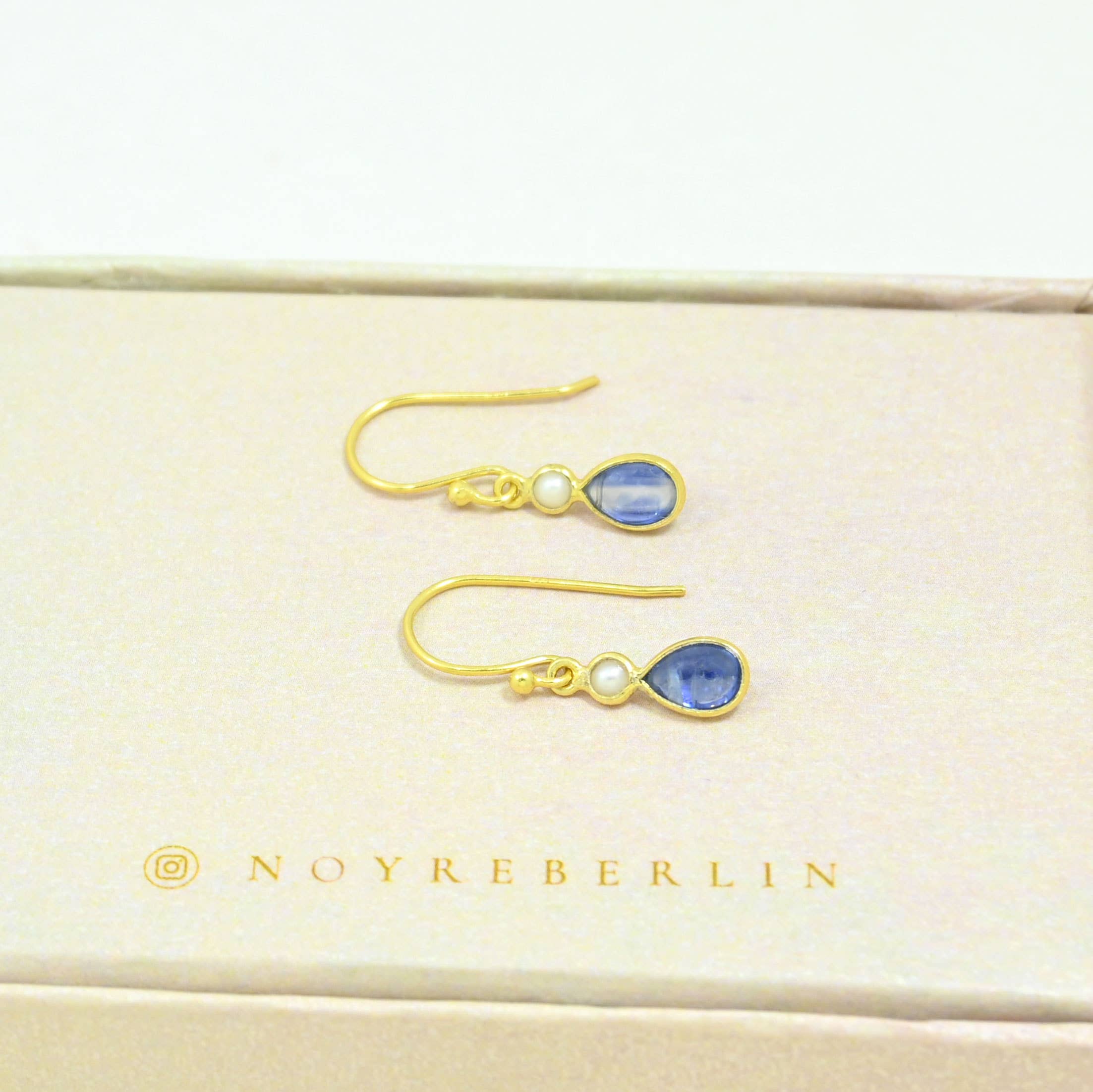 Maysie Earring Gold Plated Silver 925 - Blue Kyanite & Pearl