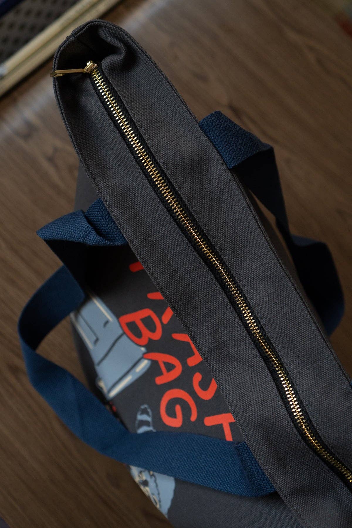Trash Bag Big Zip Tote