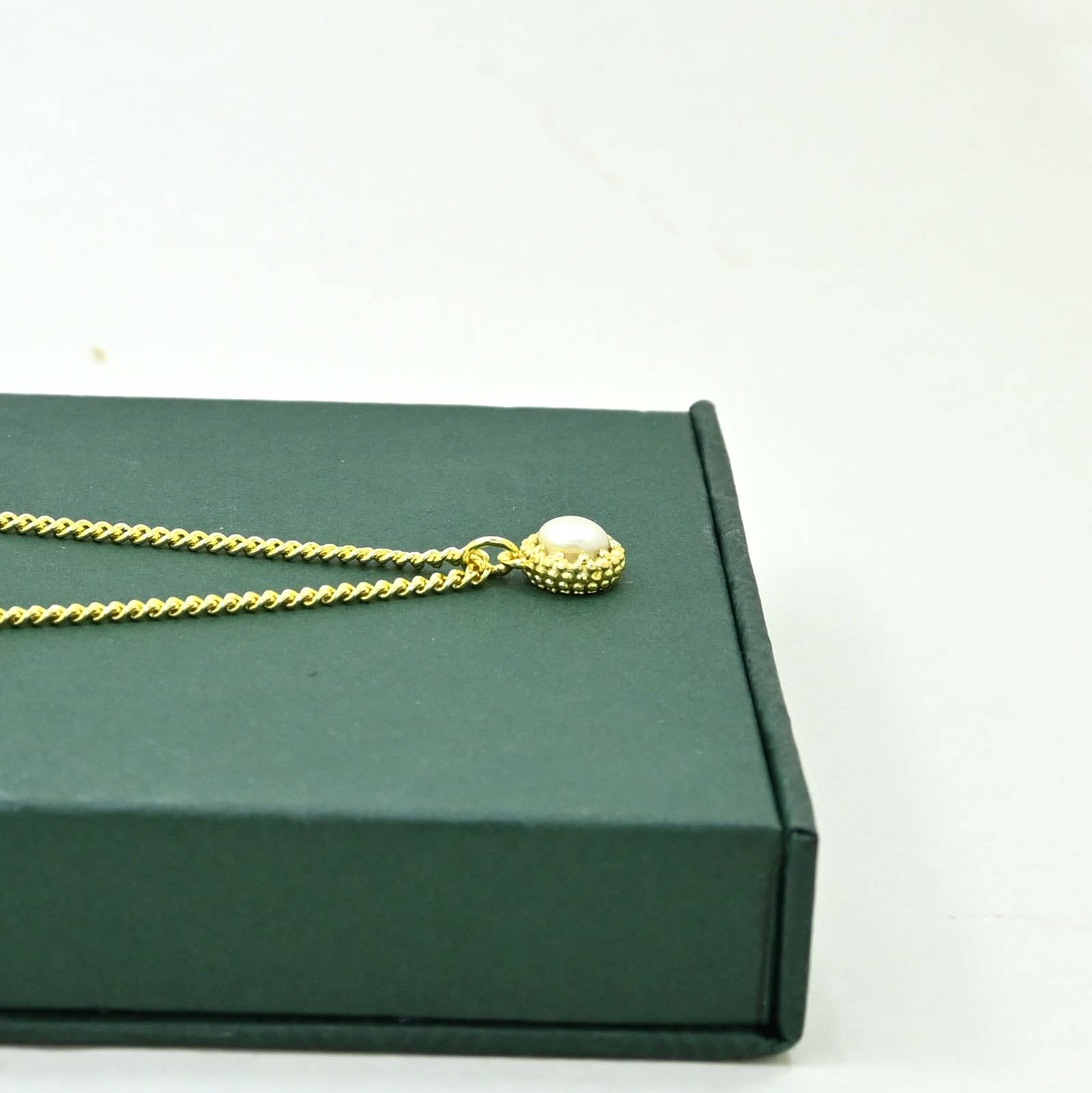 Dove Necklace Gold Plated - Pearl