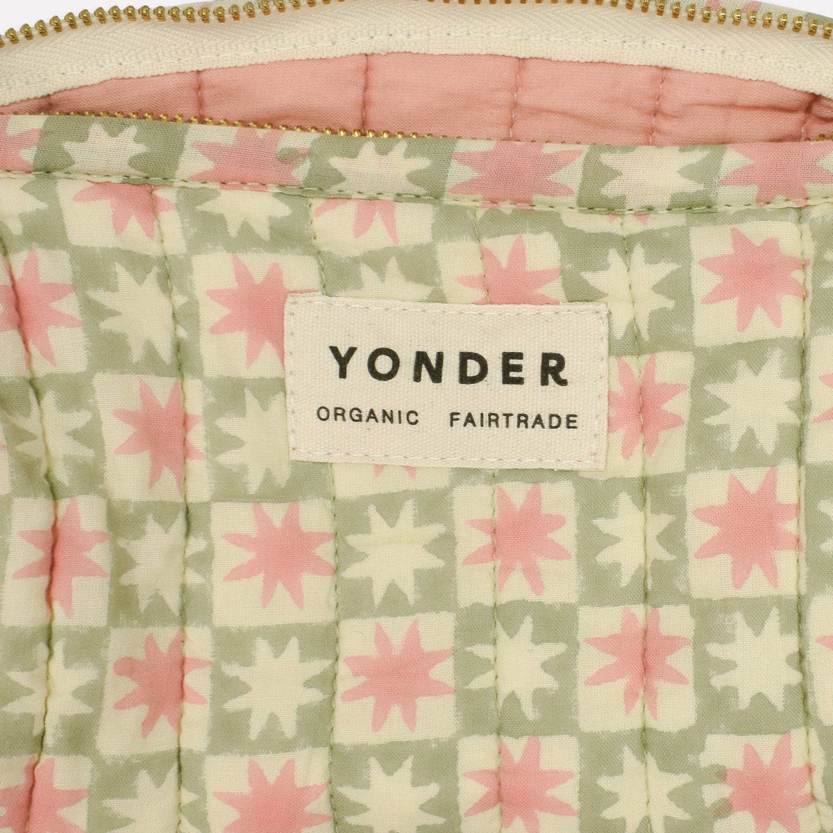 Pinwheel Quilted Barrel Case