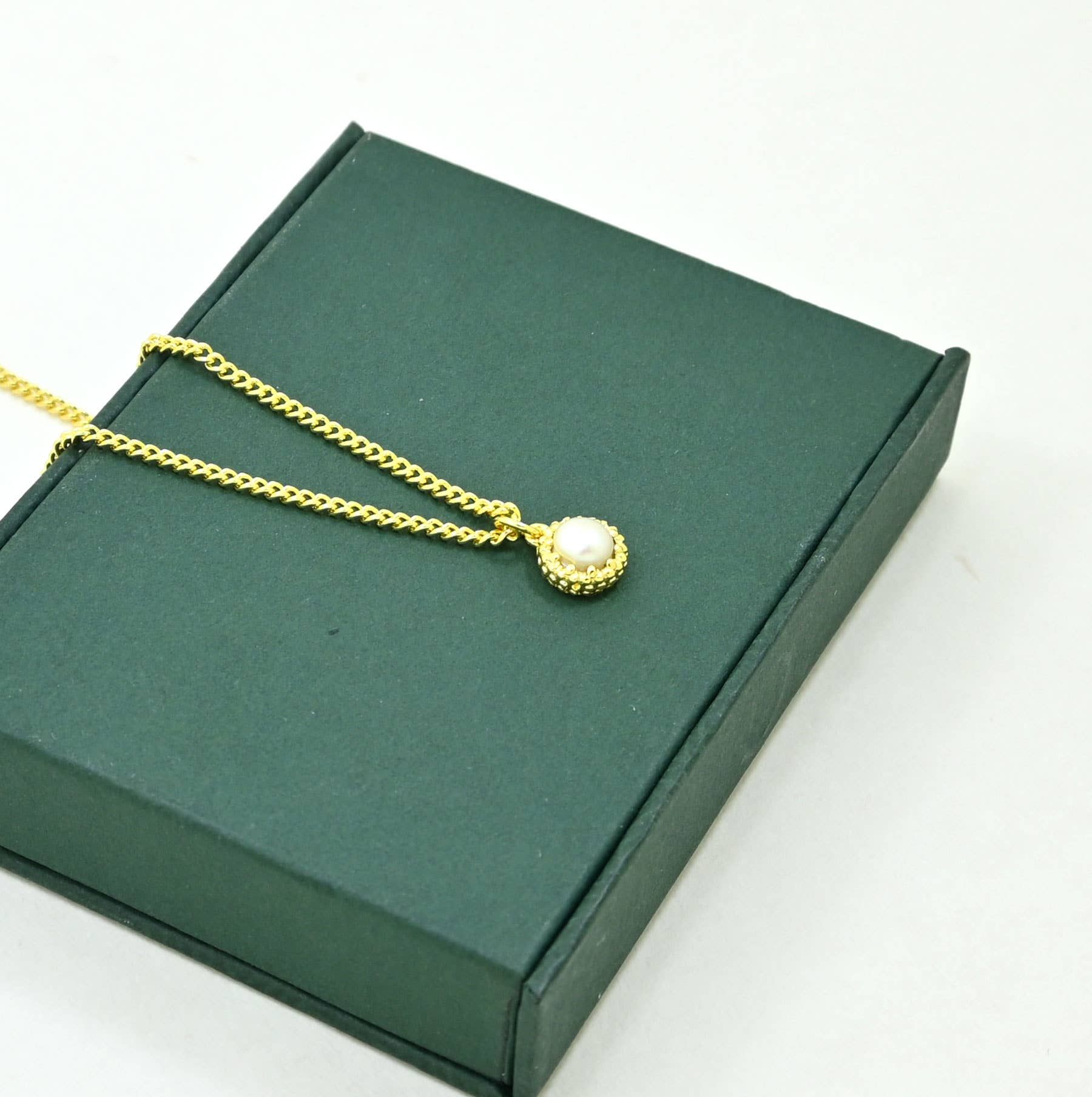 Dove Necklace Gold Plated - Pearl