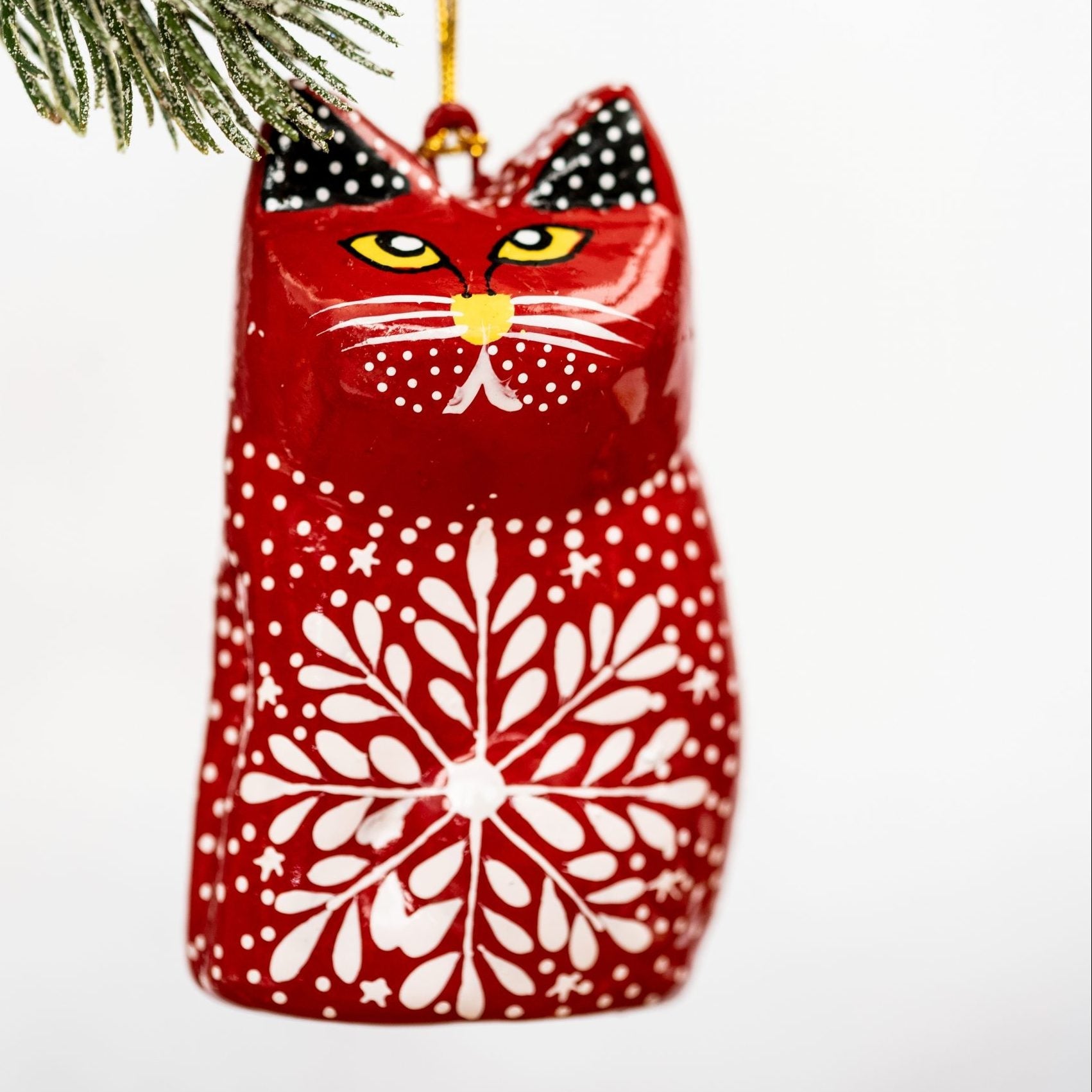 Red Snowflake Hanging Cat Decoration