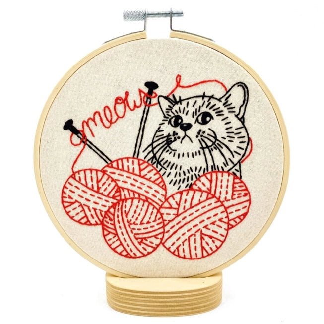 Kitten With Knitting Embroidery Kit