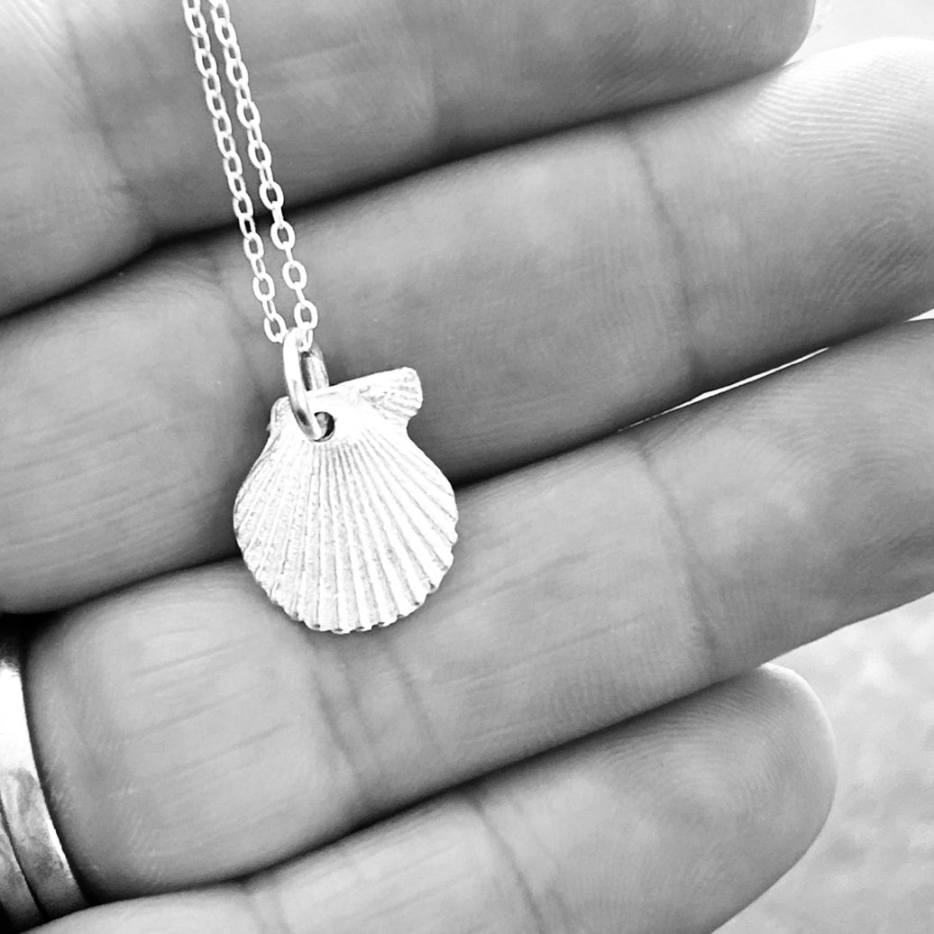 Silver Scallop Shell Necklace