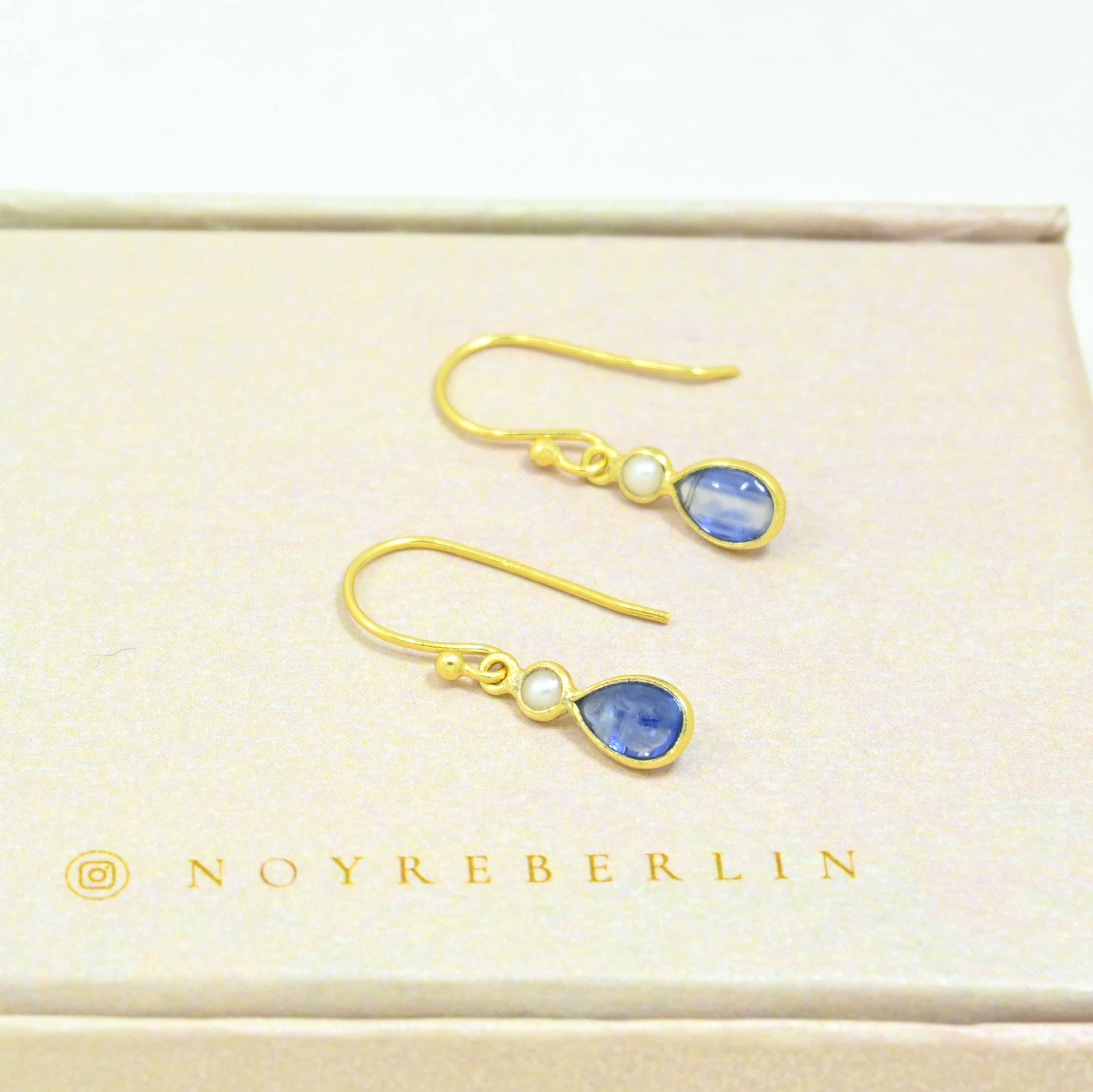 Maysie Earring Gold Plated Silver 925 - Blue Kyanite & Pearl