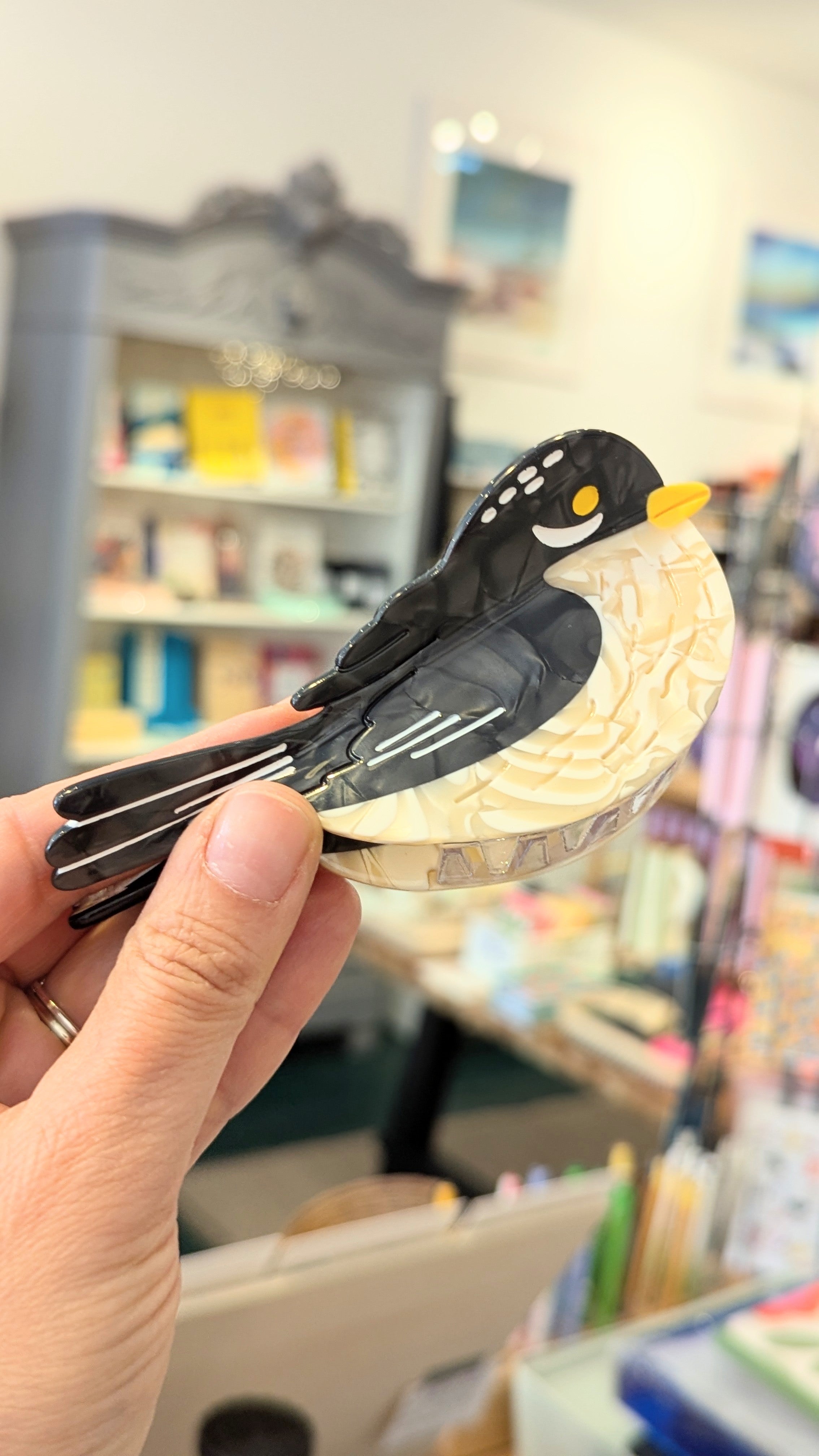 Finch - Black Hair Clip