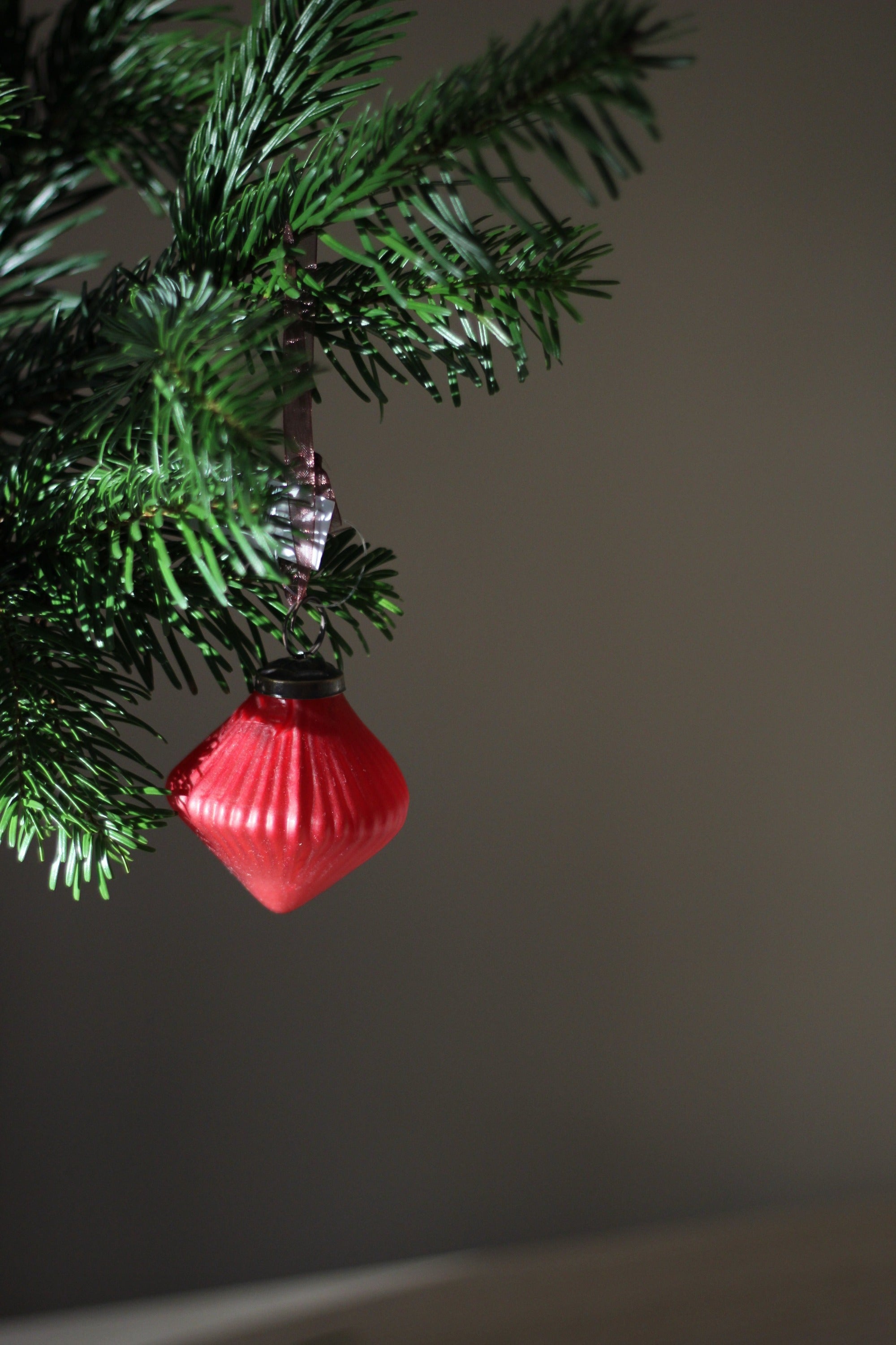 Medium Red Frosted Glass Bauble